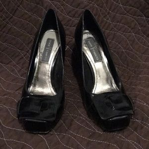Vince Camuto black chunky heel pumps sz 6.5